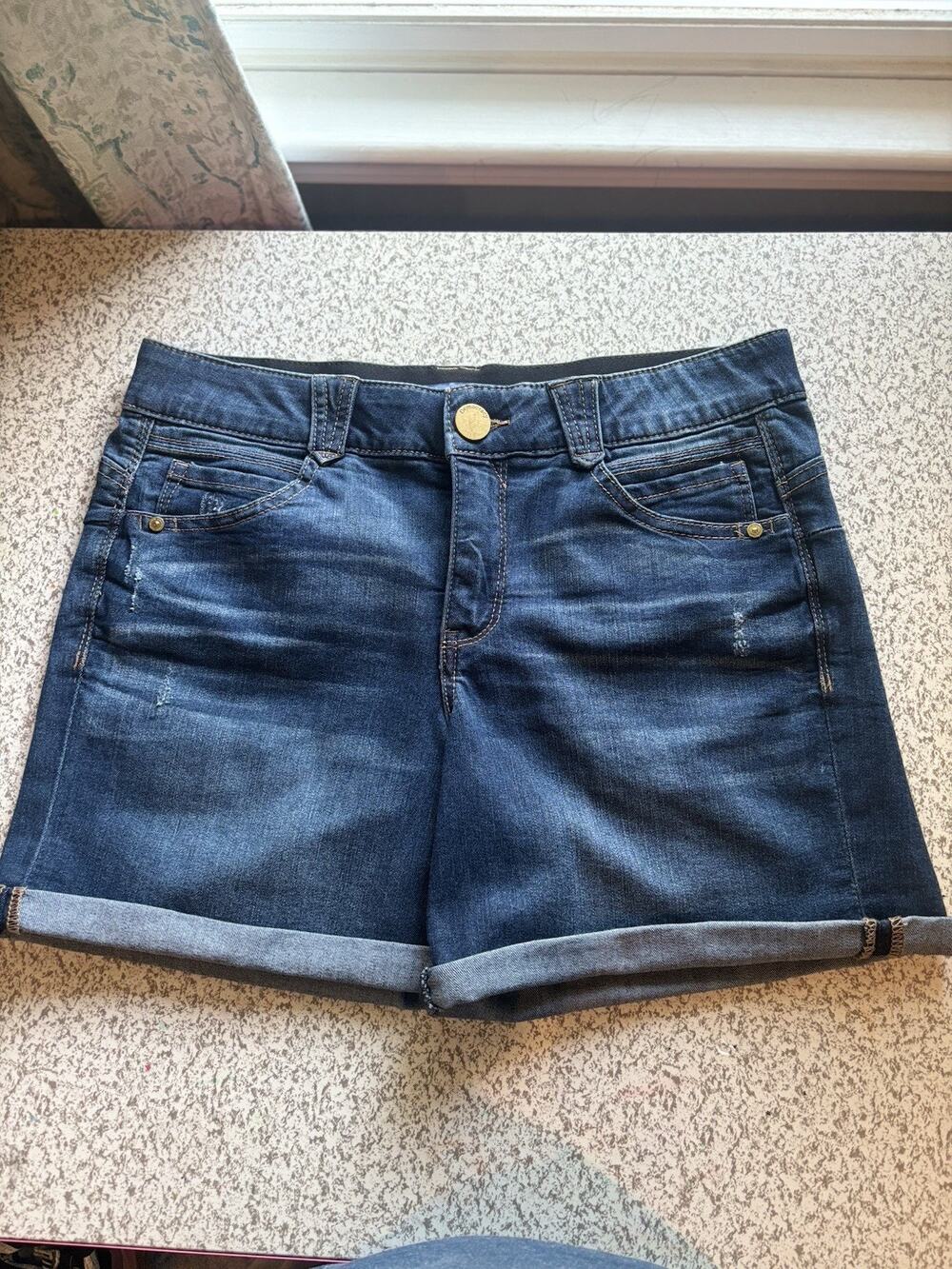 Democracy Absolution Bermuda Sexy Short Shorts Womens 10 Blue Cuffed Mid Rise 5"